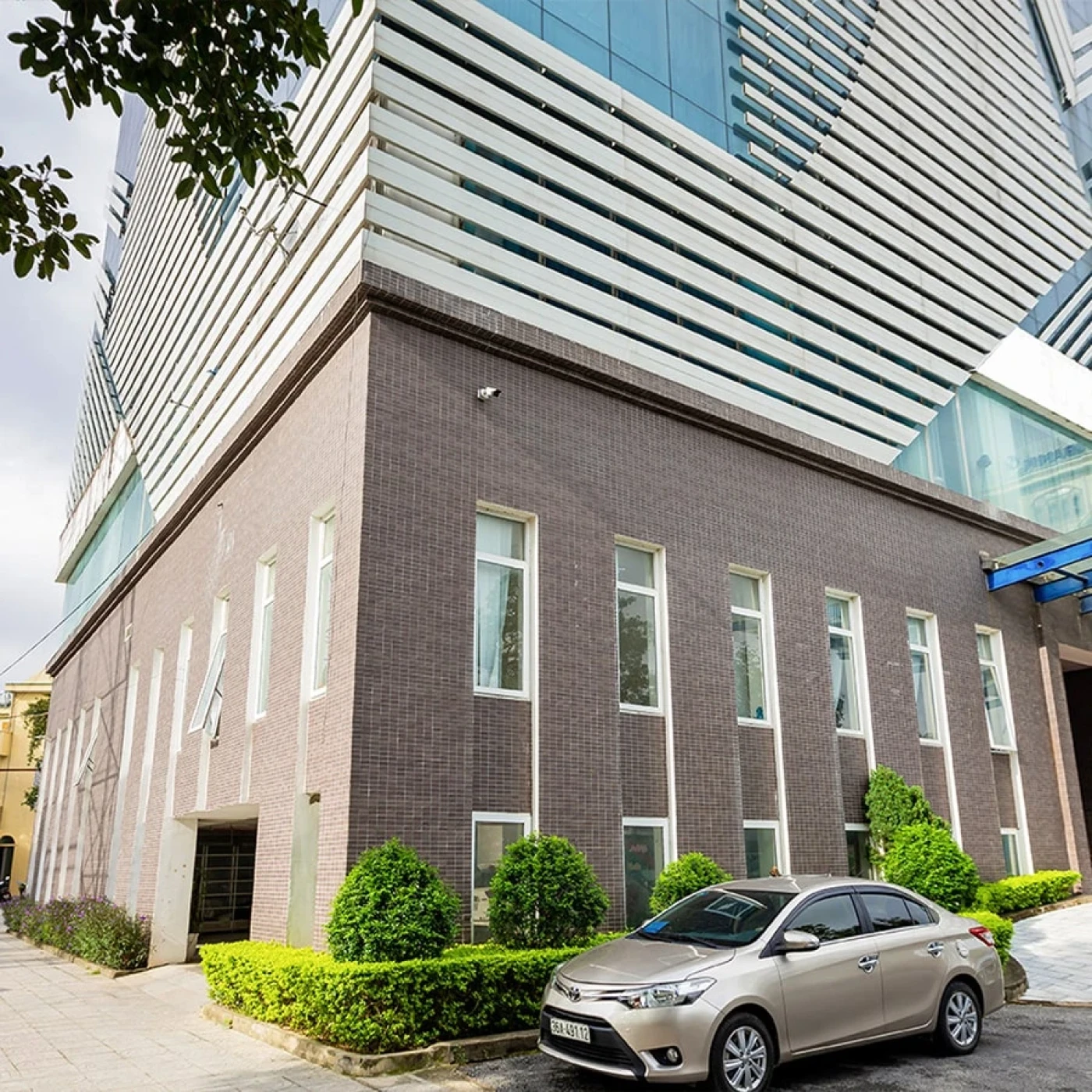 phoi canh gach inax 255 viz 7