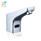 Vòi chậu 1 đường lạnh Caesar A912 1