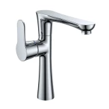Vòi rửa bát nóng lạnh D&K DK901028 1