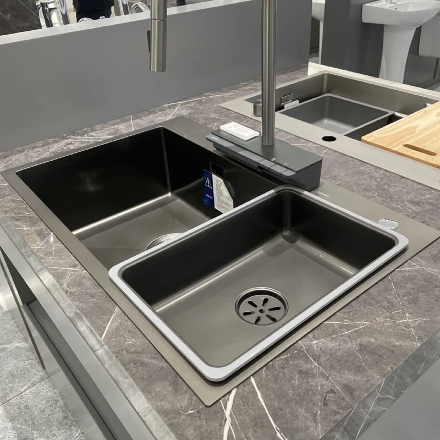 chau rua bat jomoo 06239 az 1 sang trong