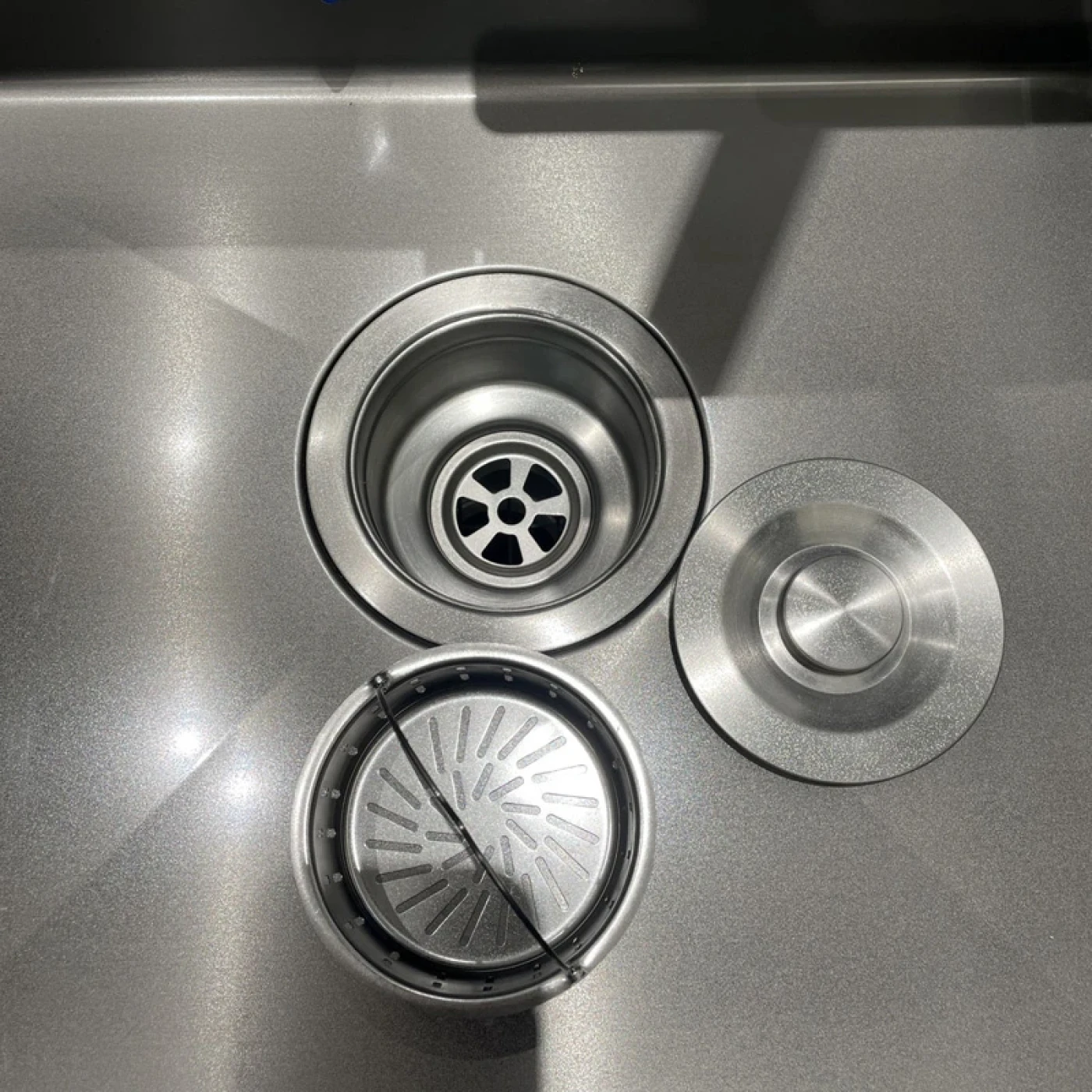 chau rua bat jomoo 06239 az 1 thoat nuoc nhanh