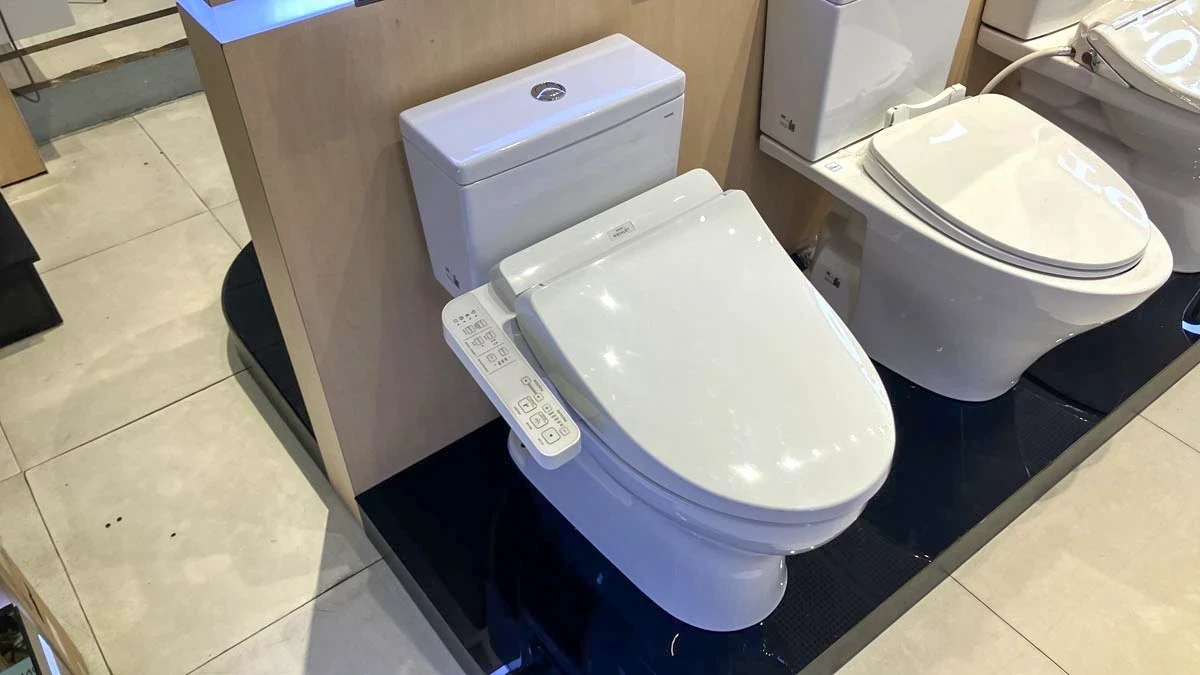 Ảnh Bồn cầu điện tử TOTO CS302DW18 3