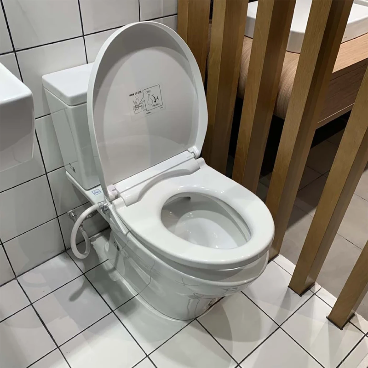 bon cau toto cs326de2 sang trong