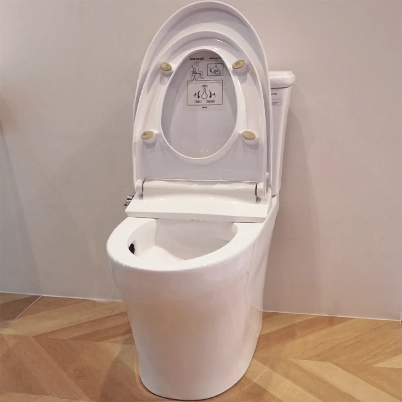 bon cau toto cs986ge4 nap dong em