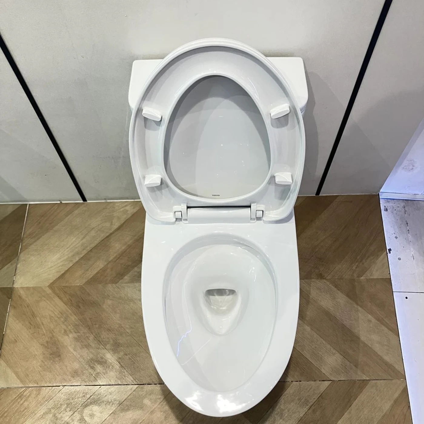 bon cau toto ms857dt10 htt 5