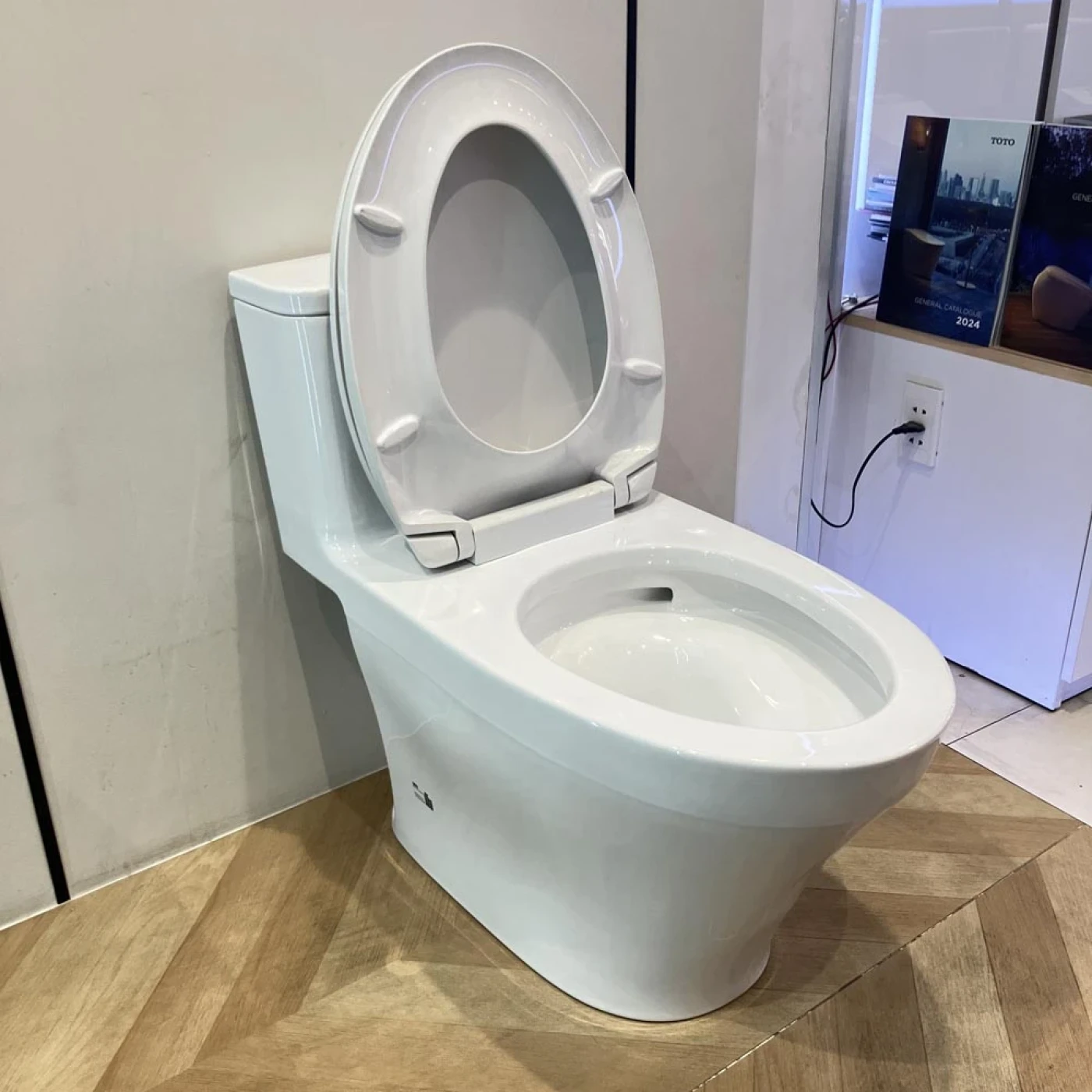 bon cau toto ms857dt2 htt 5