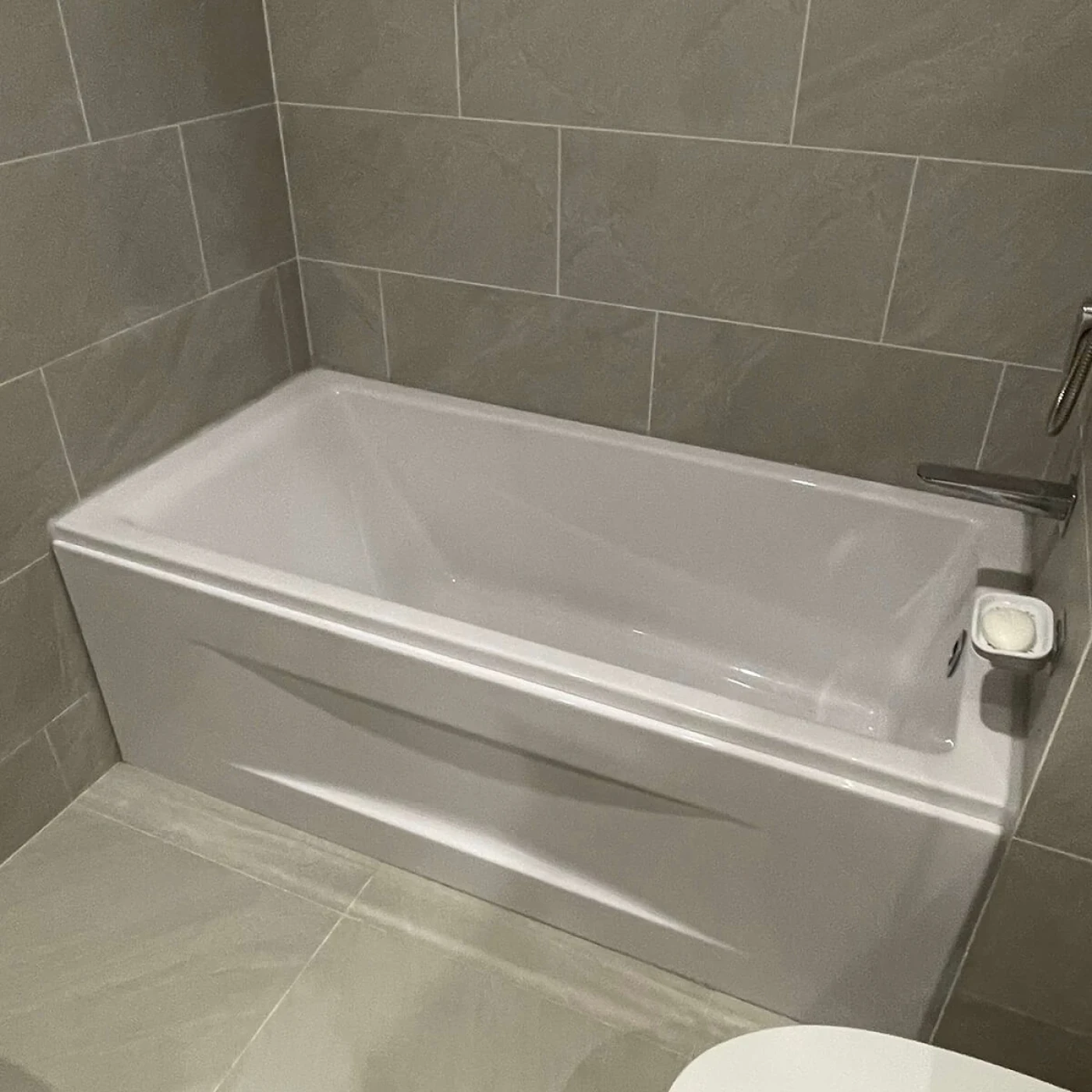bon tam nhua toto pay1525vc tvbf411