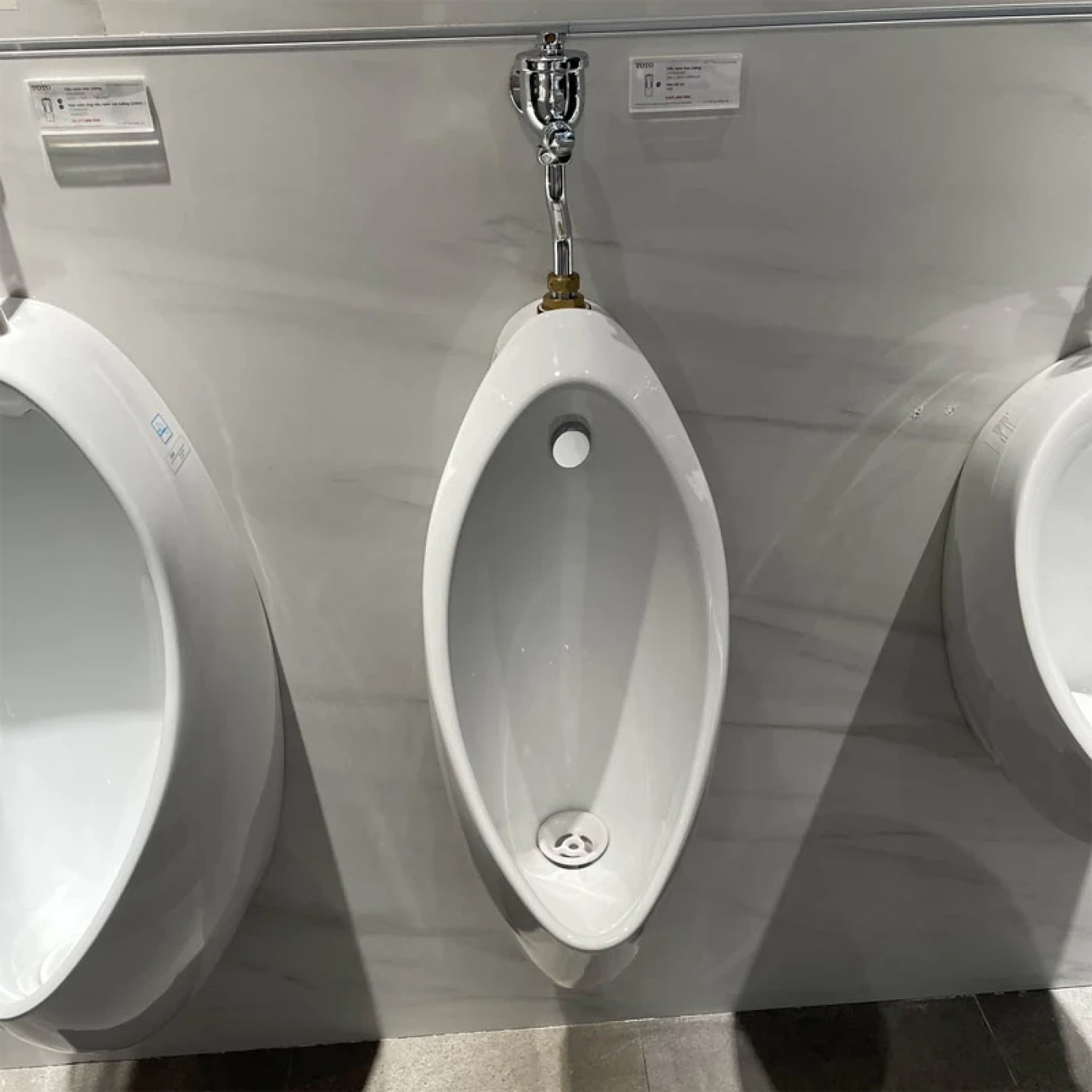 bon tieu nam toto ut904n sang trong