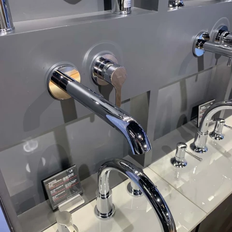 Ảnh Vòi chậu gắn tường TOTO TLS01310B 3