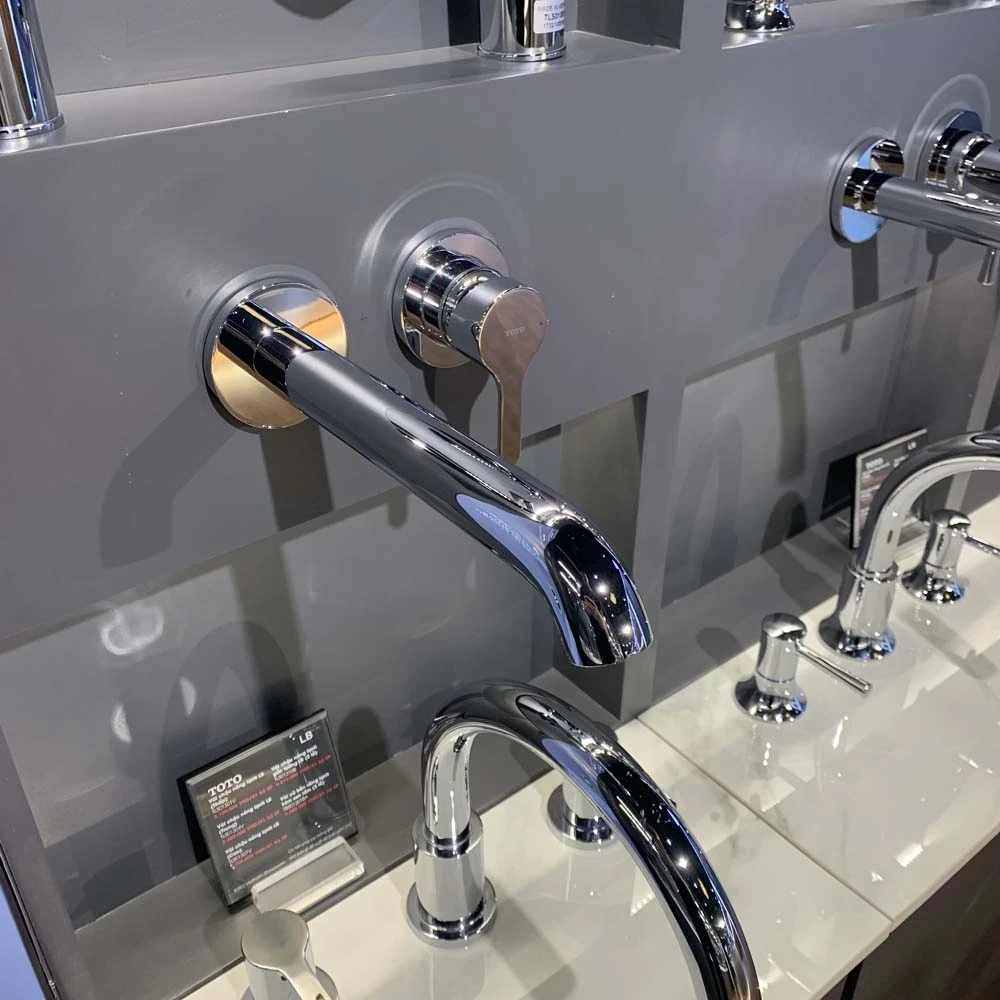 Ảnh Vòi chậu gắn tường TOTO TLS01310B 3