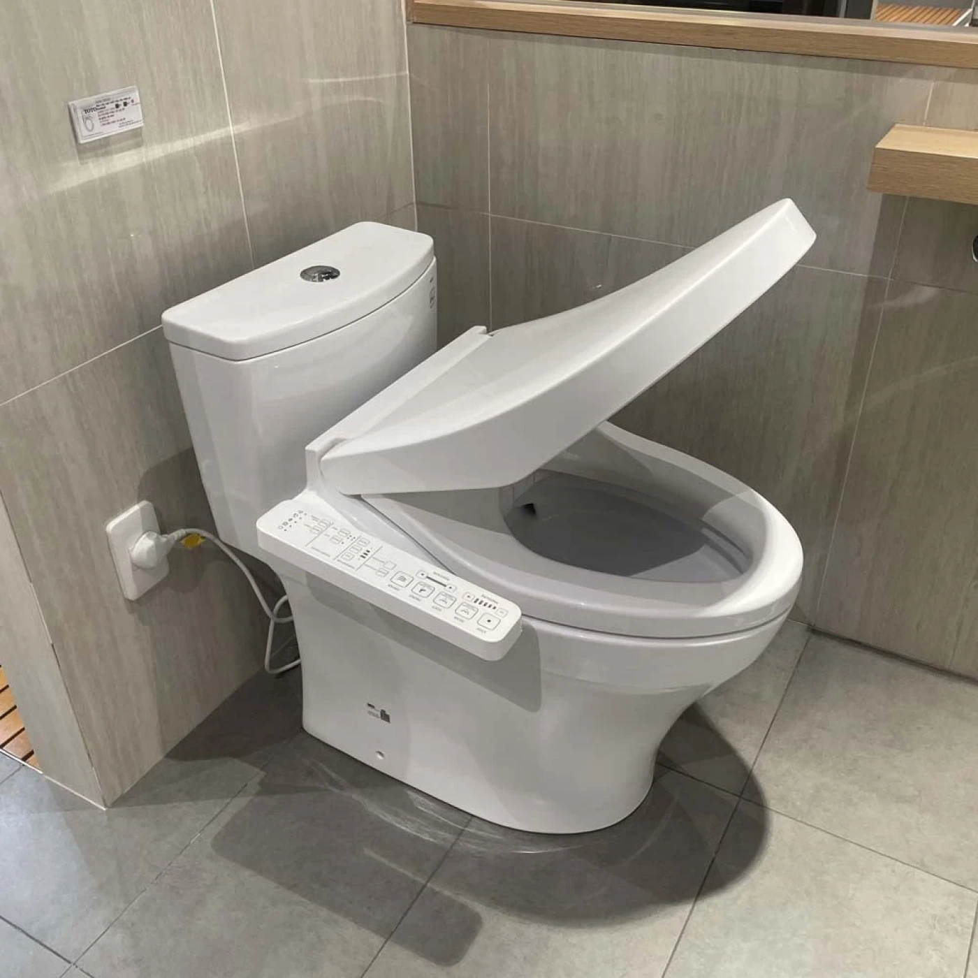 nap rua thong minh toto ms885cdw17 xw htt9