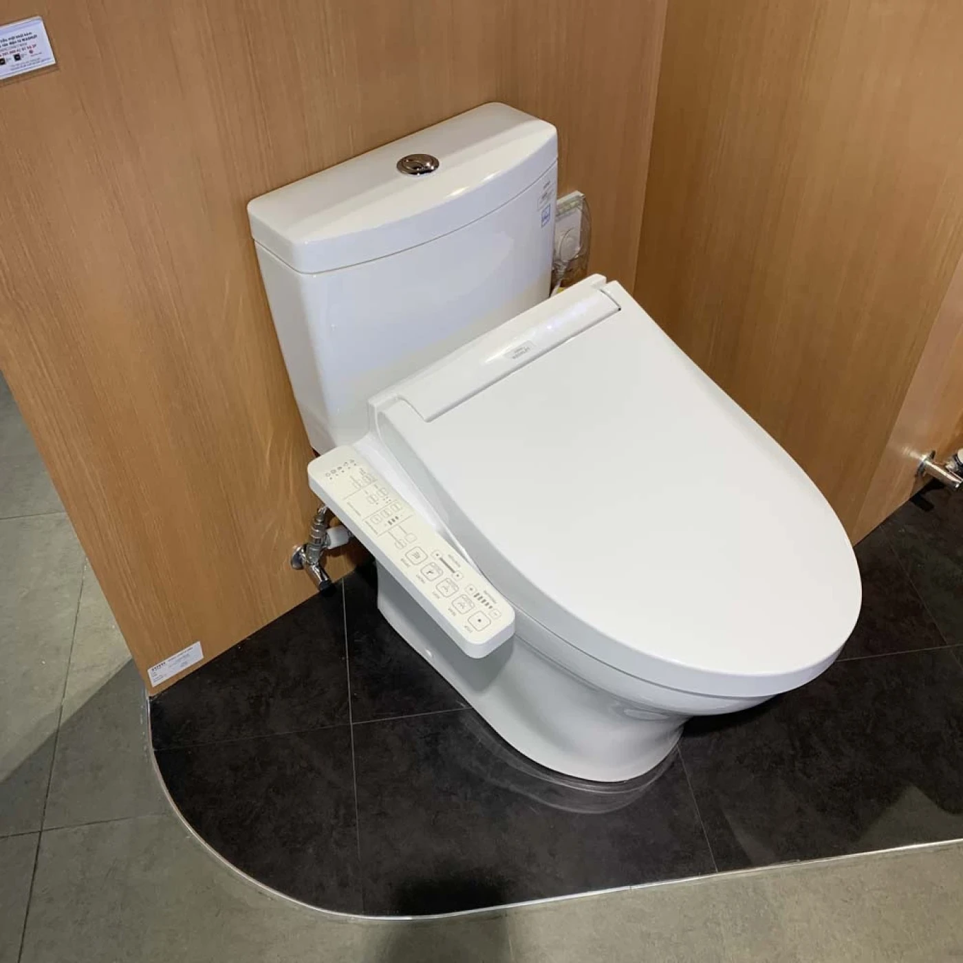 uu diem bon cau toto ms889cdrw17 xw htt1