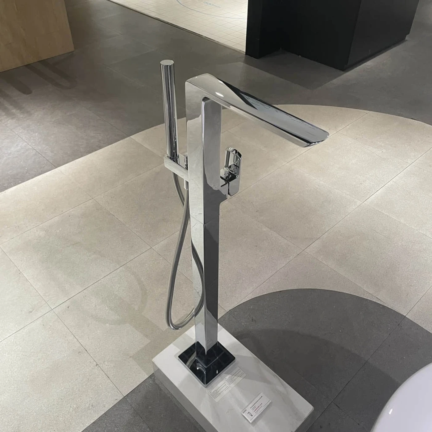 voi sen bon tam toto tbg02306ba tbn01105b