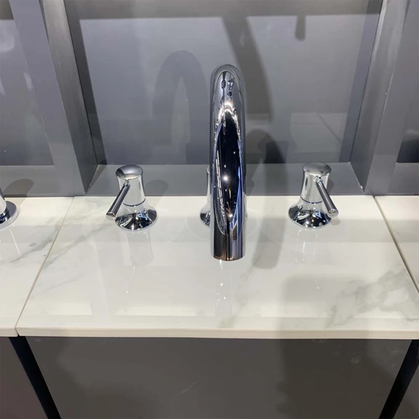 voi xa bon nong lanh toto tbs02201ba chong bam ban