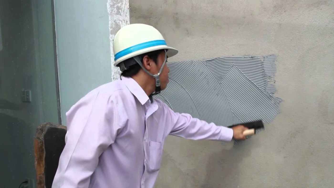 kiem tra lai do phang cua tuong truoc khi op gach