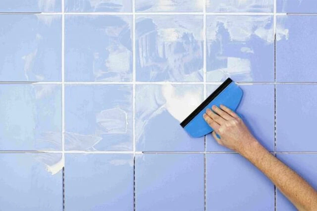 lau chui lam sach be mat gach sau khi op