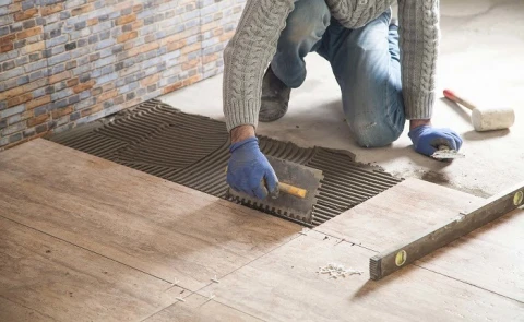 Chi phí ốp gạch tường, gạch lát nền nhà bao nhiêu tiền 1m2?