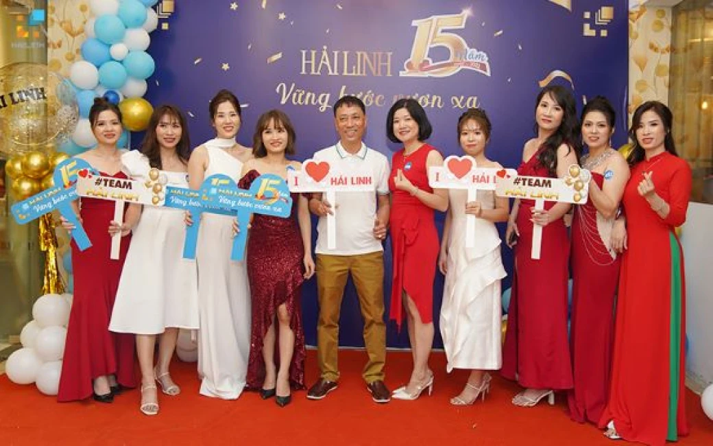 doi ngu ban hang voi vay da hoi dep long lay