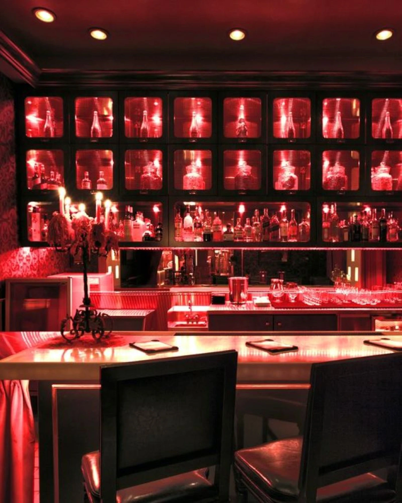 quay bar mau do tim an tuong