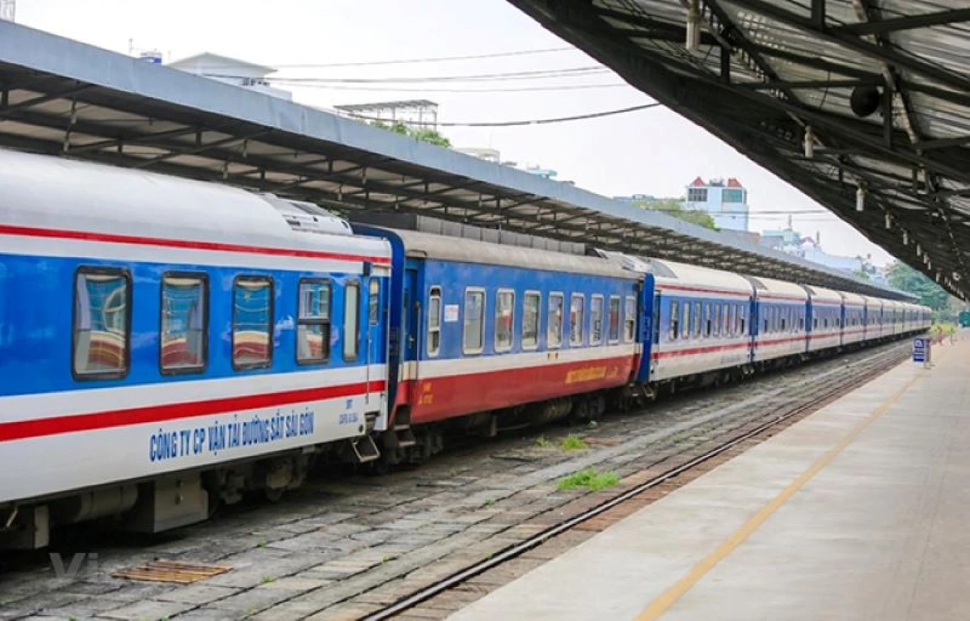di ve sinh tren tau hoa