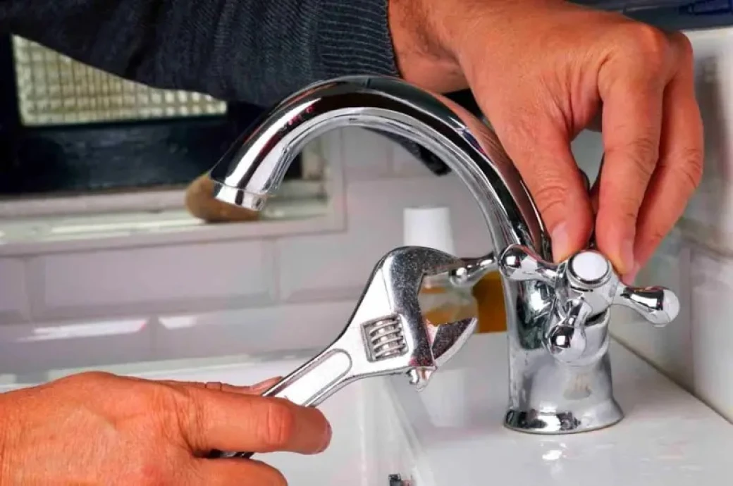 cac buoc tien hanh thao voi va ong dan nuoc cua chau lavabo