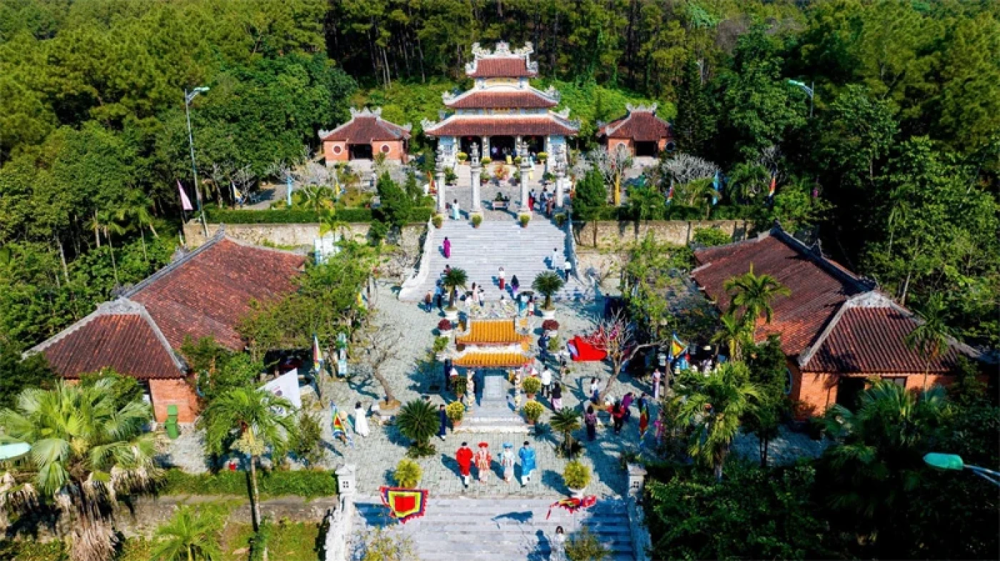 le hoi huyen chan cong chua