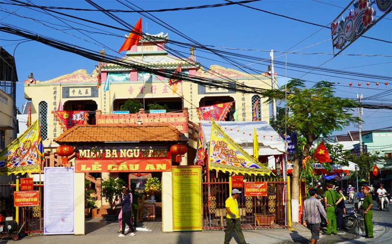 le vien ba ngu hanh