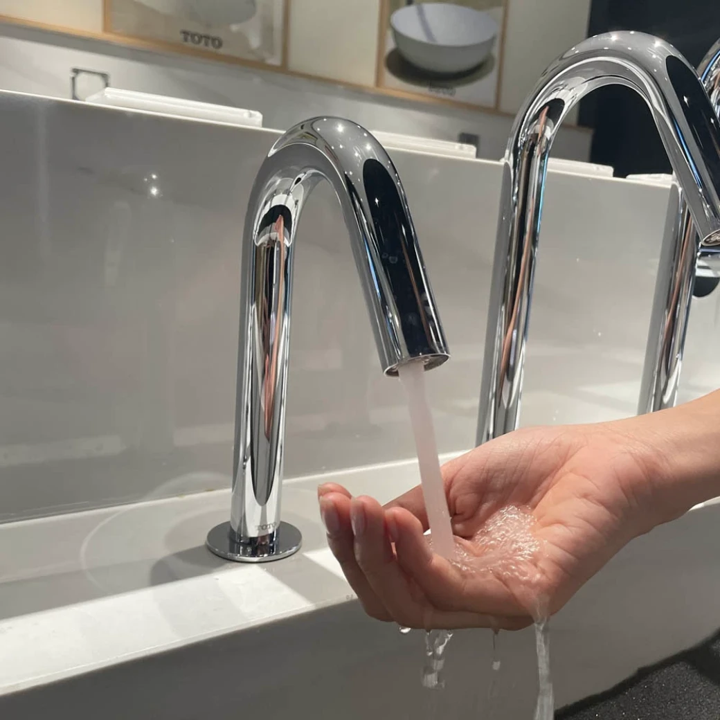 voi-cam-ung-tu-dong-toto-tle26006v