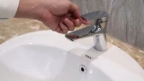 Vòi chậu nóng lạnh D&K DK1522101-W 3